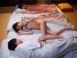 Những cbuồi trai tân không thể thoát khỏi cô nàng này