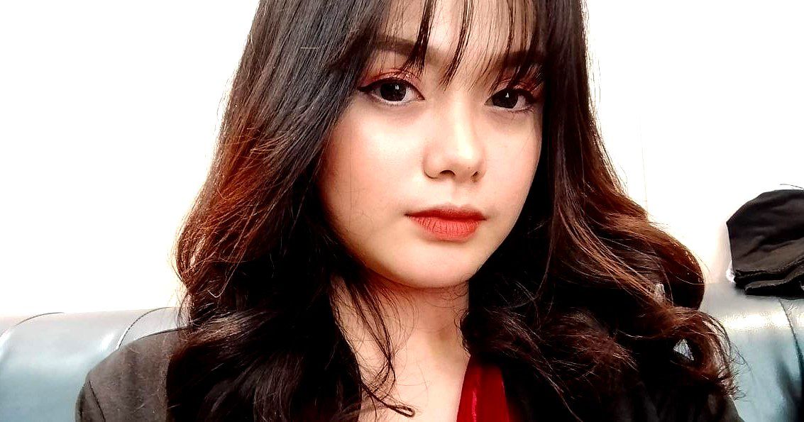 Cậu trai vụng trộm với má kế ngay ngày đầu ra mắt
